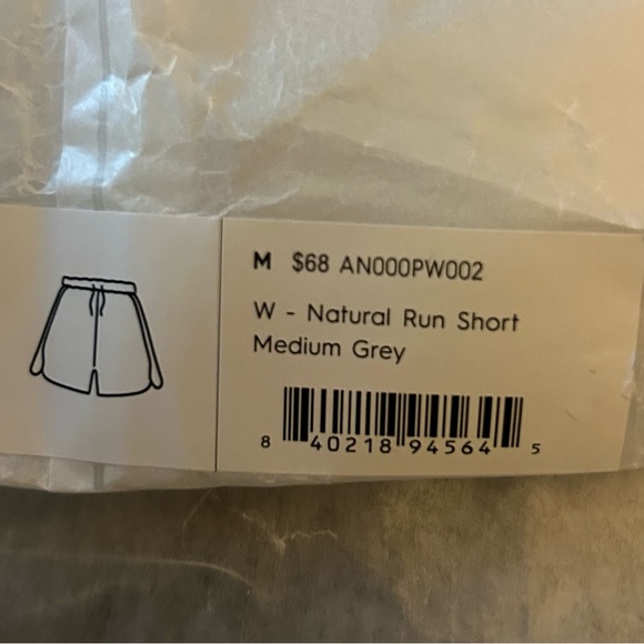 Allbirds women’s Natural Run Short - Picture 3 of 7